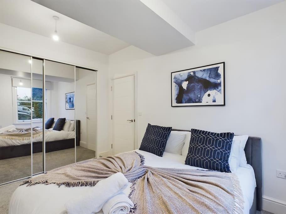 The Grove King Bed Wi-Fi Ev Charger Apartman Cheltenham Kültér fotó
