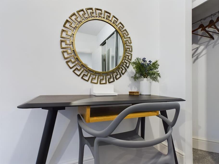 The Grove King Bed Wi-Fi Ev Charger Apartman Cheltenham Kültér fotó