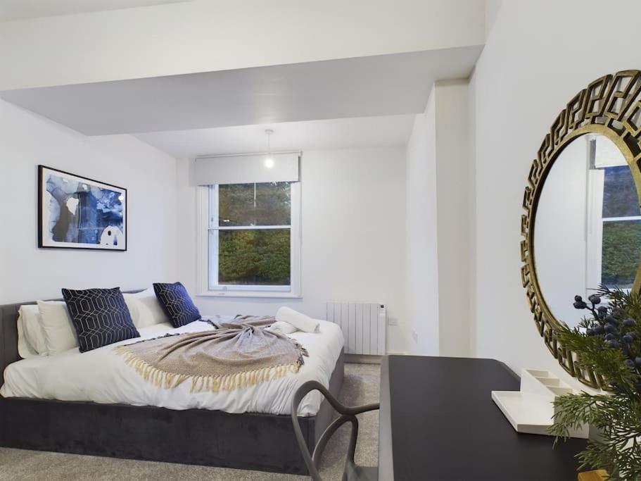 The Grove King Bed Wi-Fi Ev Charger Apartman Cheltenham Kültér fotó